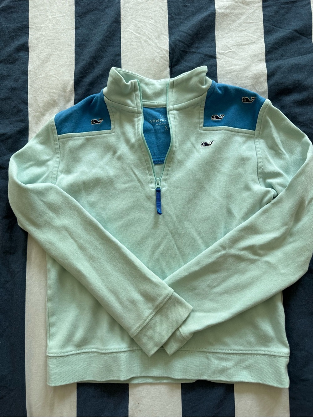 Vineyard Vines Mint Green Quarter-Zip Sweatshirt with Teal Accents